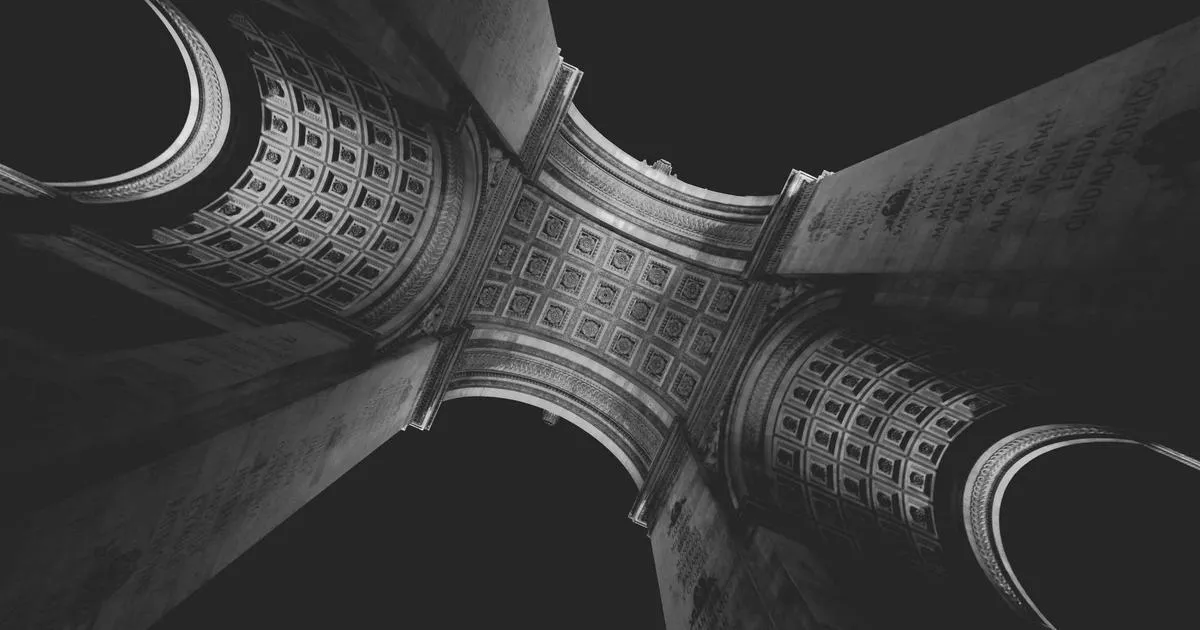 Bitcoin $76K Resistance Test: ETF Inflows Hit $411M — Breakout or Rejection?